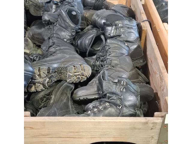 Partij diverse schoenen - afbeelding 14 van  16