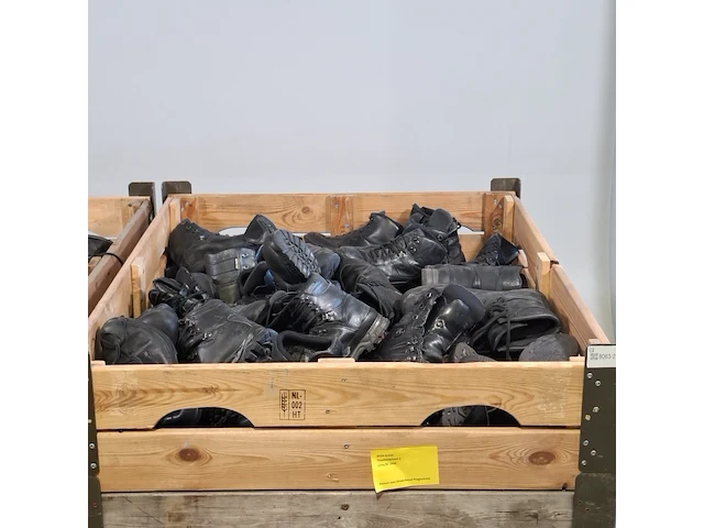 Partij diverse schoenen - afbeelding 16 van  16