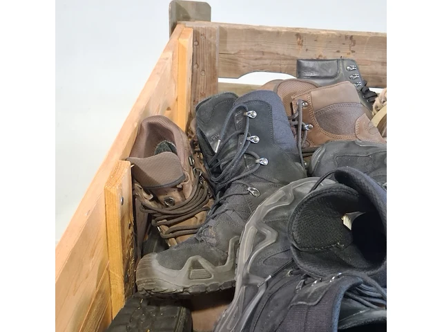 Partij diverse schoenen - afbeelding 3 van  11