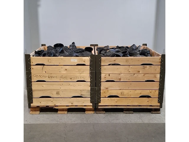 Partij diverse schoenen - afbeelding 1 van  16