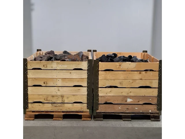Partij diverse schoenen - afbeelding 1 van  17