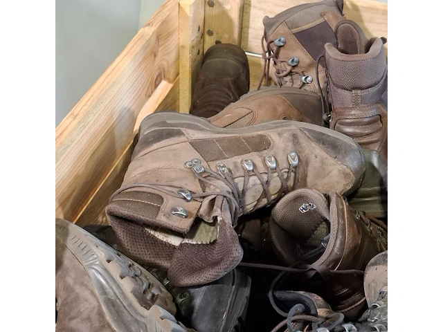 Partij diverse schoenen - afbeelding 16 van  17