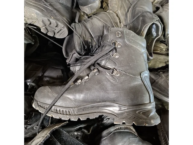 Partij diverse schoenen - afbeelding 2 van  11