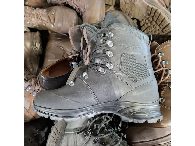 Partij diverse schoenen - afbeelding 2 van  11