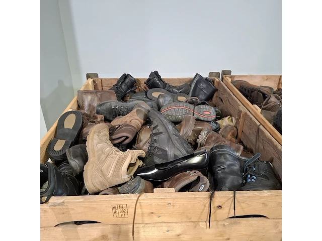 Partij diverse schoenen - afbeelding 7 van  11