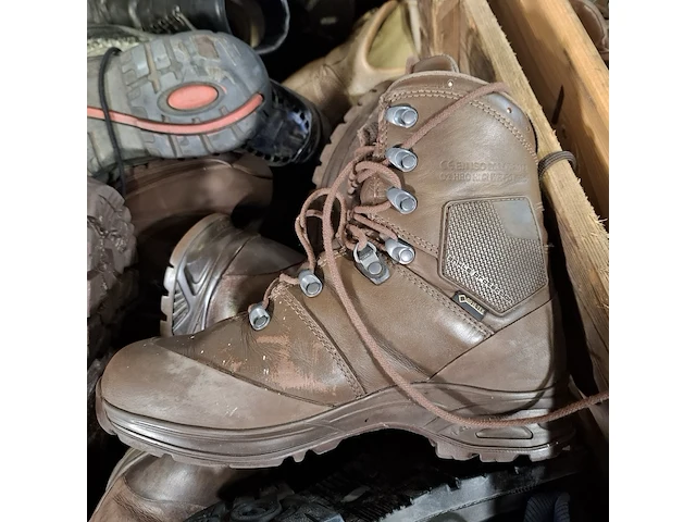 Partij diverse schoenen - afbeelding 9 van  11