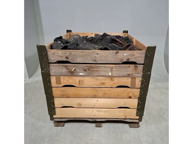 Partij diverse schoenen - afbeelding 1 van  5
