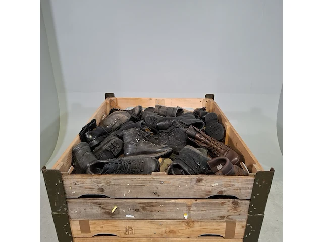 Partij diverse schoenen - afbeelding 2 van  5