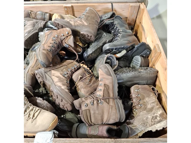 Partij diverse schoenen - afbeelding 4 van  13