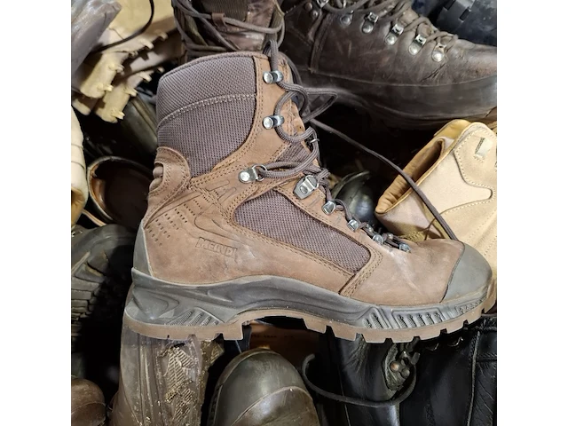 Partij diverse schoenen - afbeelding 7 van  13