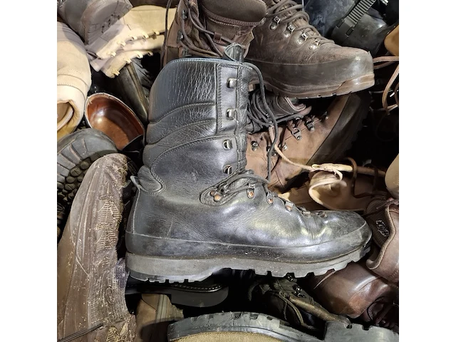 Partij diverse schoenen - afbeelding 9 van  13