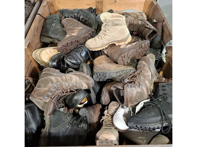 Partij diverse schoenen - afbeelding 12 van  13