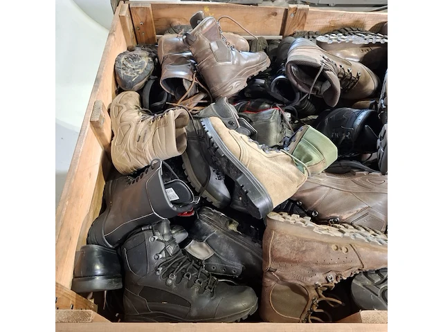 Partij diverse schoenen - afbeelding 7 van  7