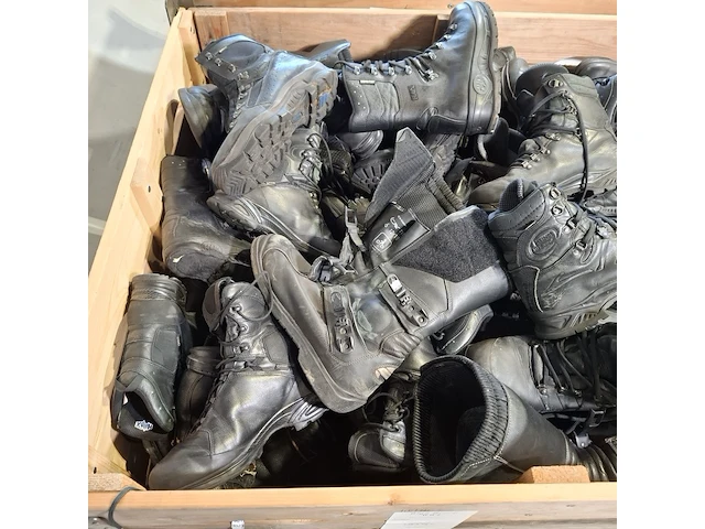 Partij diverse schoenen - afbeelding 5 van  13