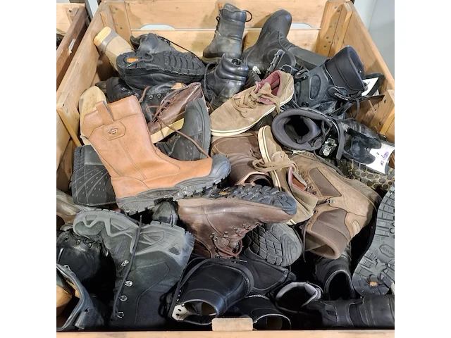 Partij diverse schoenen - afbeelding 6 van  13