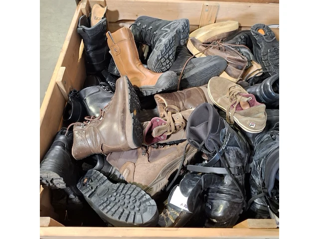 Partij diverse schoenen - afbeelding 11 van  13