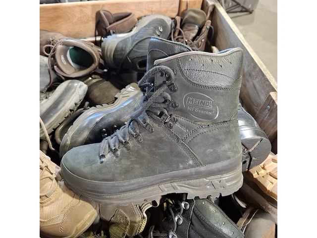 Partij diverse schoenen - afbeelding 5 van  7