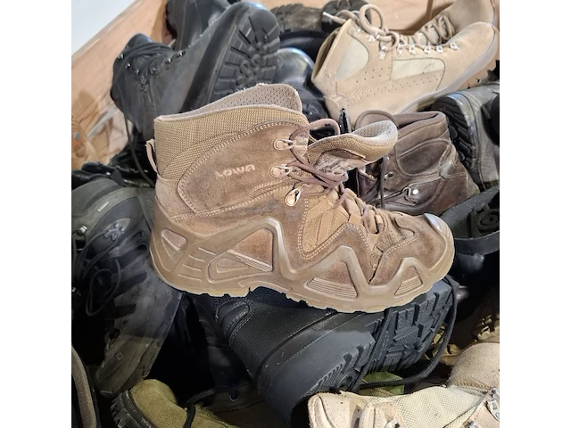 Partij diverse schoenen - afbeelding 3 van  13
