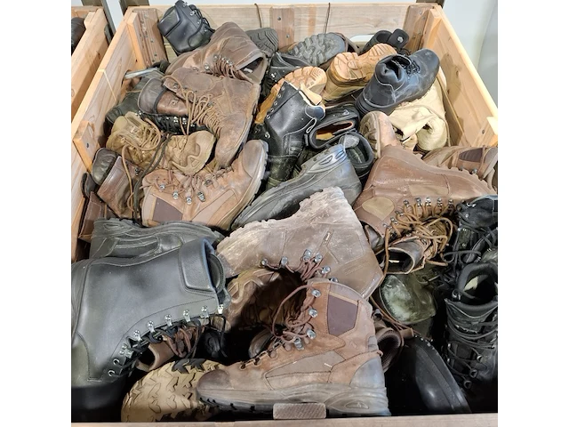 Partij diverse schoenen - afbeelding 6 van  13