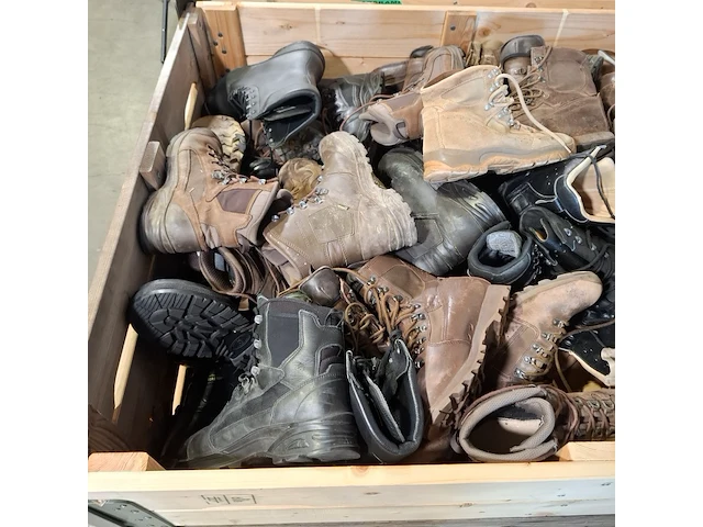 Partij diverse schoenen - afbeelding 11 van  13