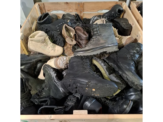 Partij diverse schoenen - afbeelding 12 van  13
