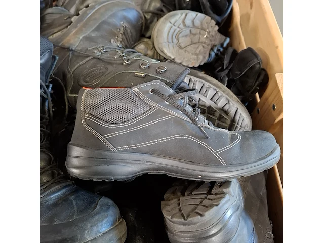 Partij diverse schoenen - afbeelding 9 van  9