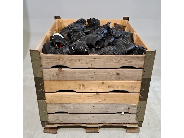 Partij diverse schoenen - afbeelding 1 van  5