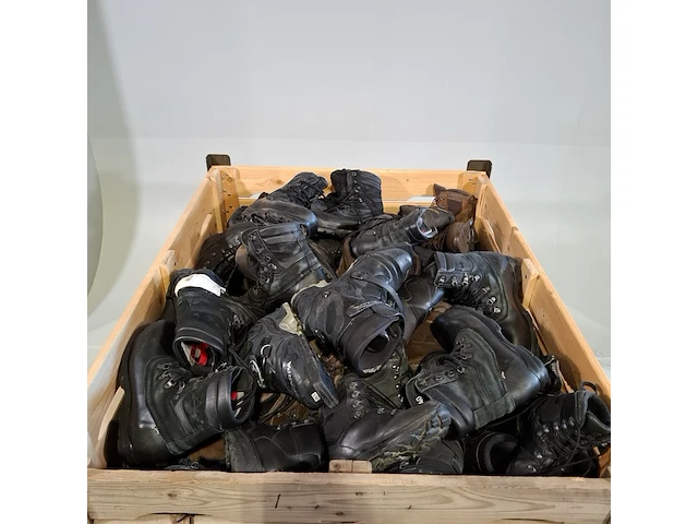 Partij diverse schoenen - afbeelding 2 van  5
