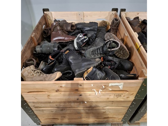 Partij diverse schoenen - afbeelding 2 van  8