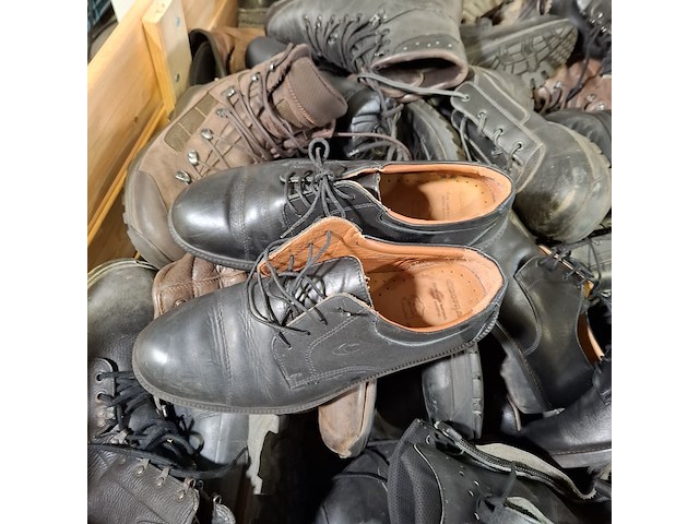 Partij diverse schoenen - afbeelding 6 van  10