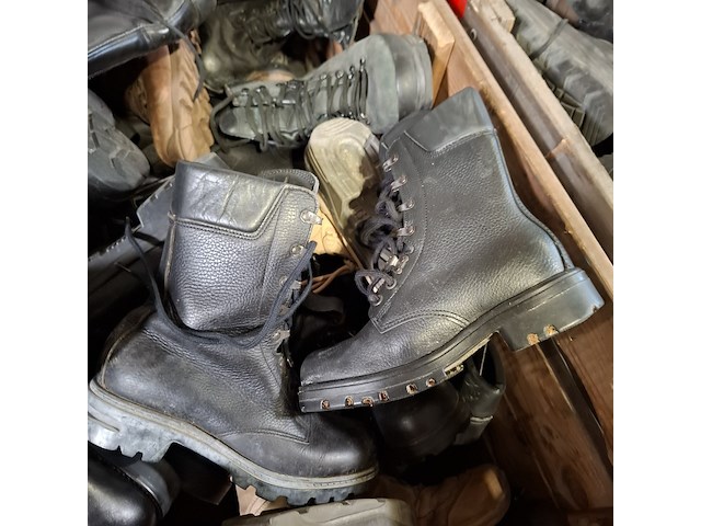 Partij diverse schoenen - afbeelding 9 van  10