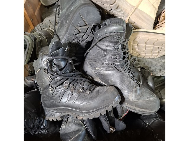 Partij diverse schoenen - afbeelding 2 van  10