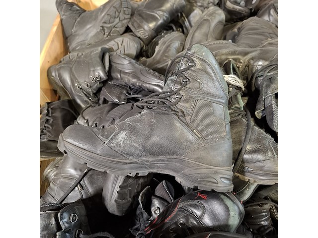 Partij diverse schoenen - afbeelding 7 van  10