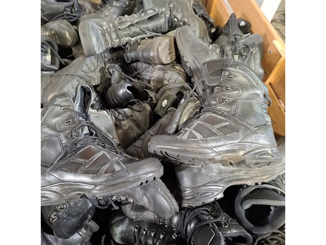 Partij diverse schoenen - afbeelding 8 van  10