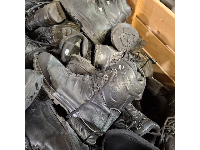 Partij diverse schoenen - afbeelding 10 van  10