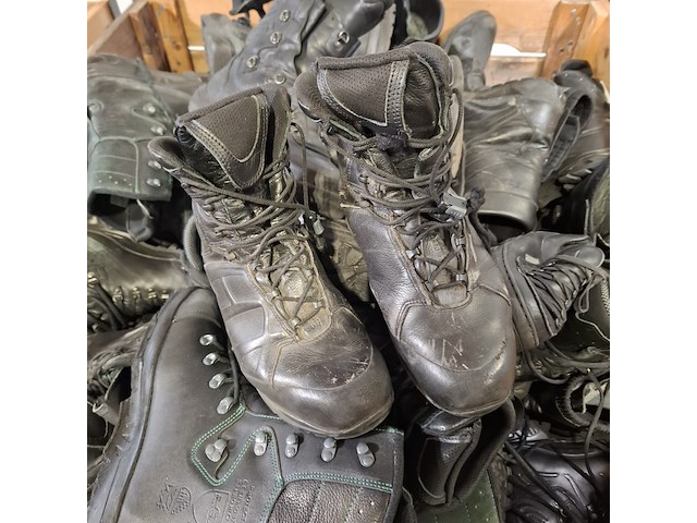 Partij diverse schoenen - afbeelding 2 van  10