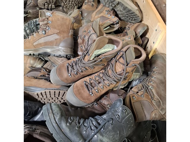 Partij diverse schoenen - afbeelding 7 van  10