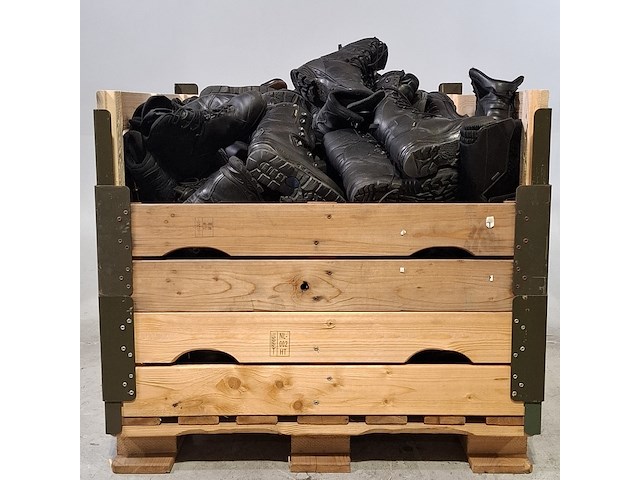 Partij diverse schoenen - afbeelding 1 van  5