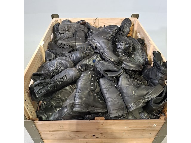 Partij diverse schoenen - afbeelding 2 van  5