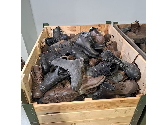 Partij diverse schoenen - afbeelding 3 van  9