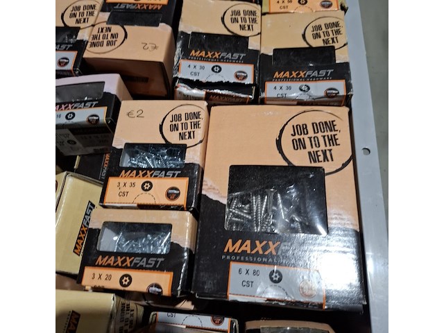 Partij diverse schroeven, bouten, moeren en ringen, o.a. maxxfast, fisher, fabory - afbeelding 2 van  33