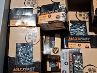 Partij diverse schroeven, bouten, moeren en ringen, o.a. maxxfast, fisher, fabory - afbeelding 9 van  33