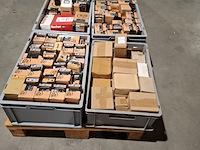 Partij diverse schroeven, bouten, moeren en ringen, o.a. maxxfast, fisher, fabory - afbeelding 1 van  33