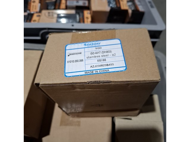 Partij diverse schroeven, bouten, moeren en ringen, o.a. maxxfast, fisher, fabory - afbeelding 18 van  33