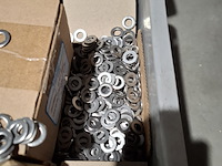 Partij diverse schroeven, bouten, moeren en ringen, o.a. maxxfast, fisher, fabory - afbeelding 20 van  33