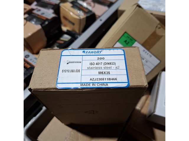 Partij diverse schroeven, bouten, moeren en ringen, o.a. maxxfast, fisher, fabory - afbeelding 27 van  33