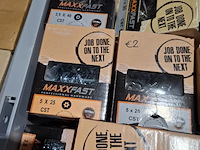 Partij diverse schroeven, bouten, moeren en ringen, o.a. maxxfast, fisher, fabory - afbeelding 30 van  33