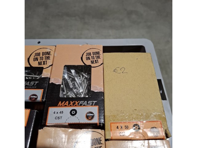 Partij diverse schroeven, bouten, moeren en ringen, o.a. maxxfast, fisher, fabory - afbeelding 31 van  33