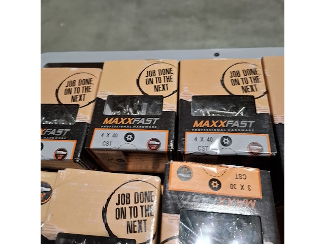 Partij diverse schroeven, bouten, moeren en ringen, o.a. maxxfast, fisher, fabory - afbeelding 32 van  33