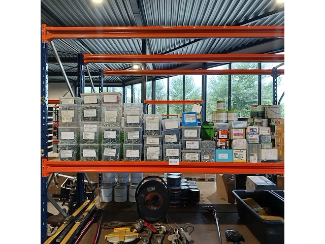 Partij diverse schroeven - afbeelding 1 van  21